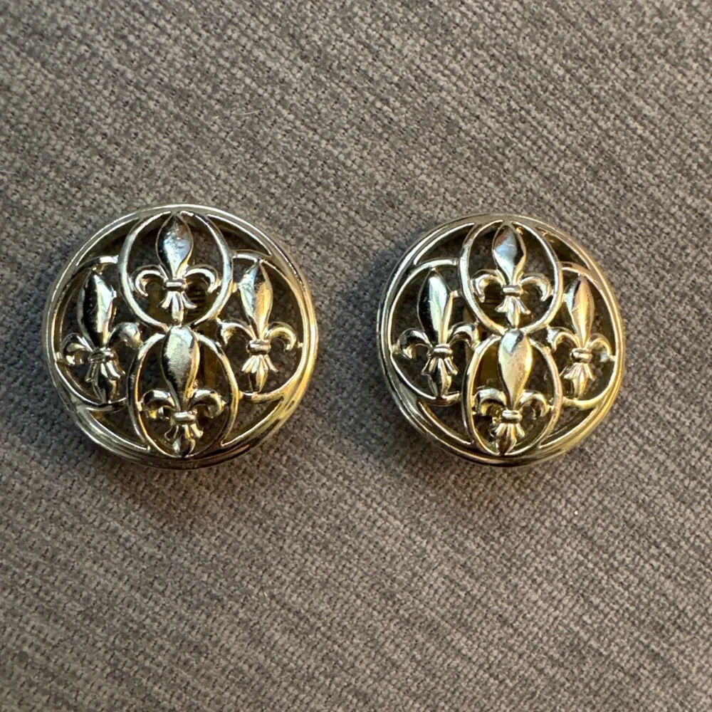 Vintage Signed Emmons Gold Tone Fleur-de-Lis Clip Earrings